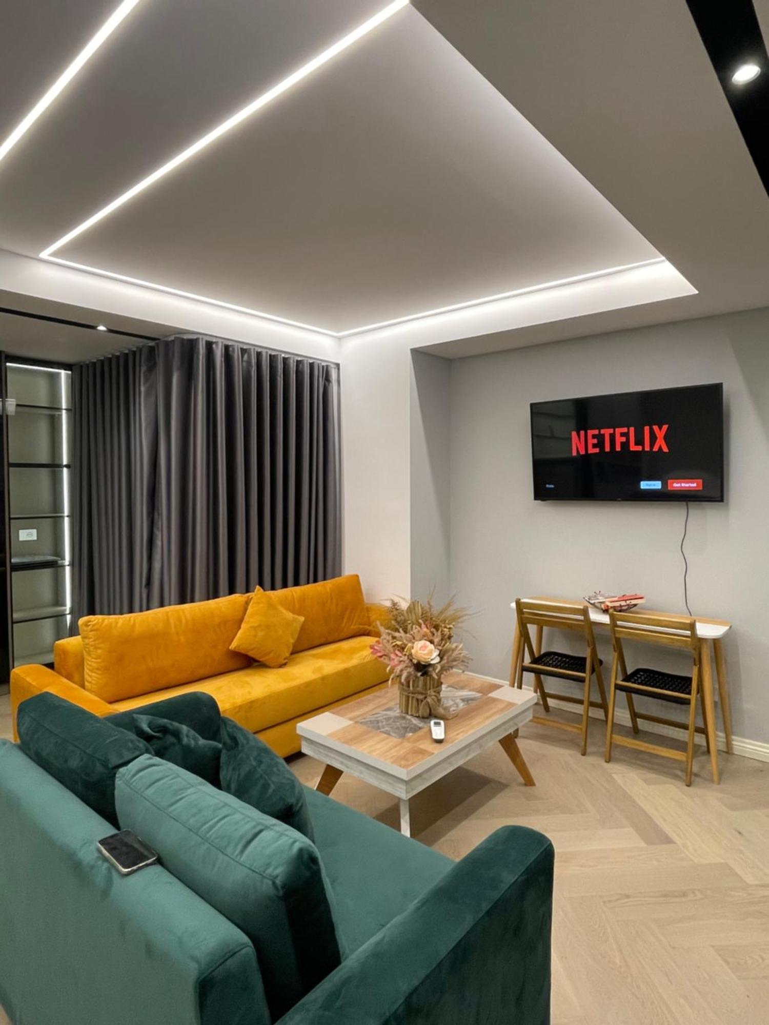 Luxury One Bedroom Apartment Tirana Exterior photo